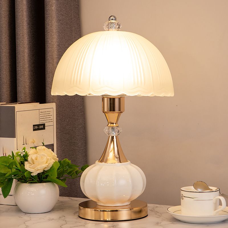 Minimalistisch hemisferisch tafellamp glas 1 hoofd slaapkamer nachtkastje licht
