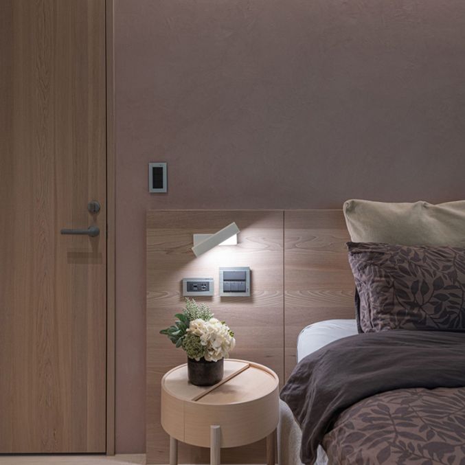 Aluminium LED Rotatable Wall Sconce in Modern Minimalist Style Wooden Wall Lamp for Bedroom