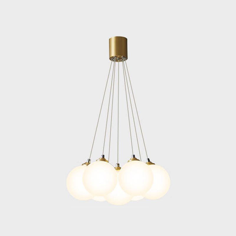 Moderne modische Globus Hanging Lampe Kupfer Innenheizlicht mit weißem Glasschatten