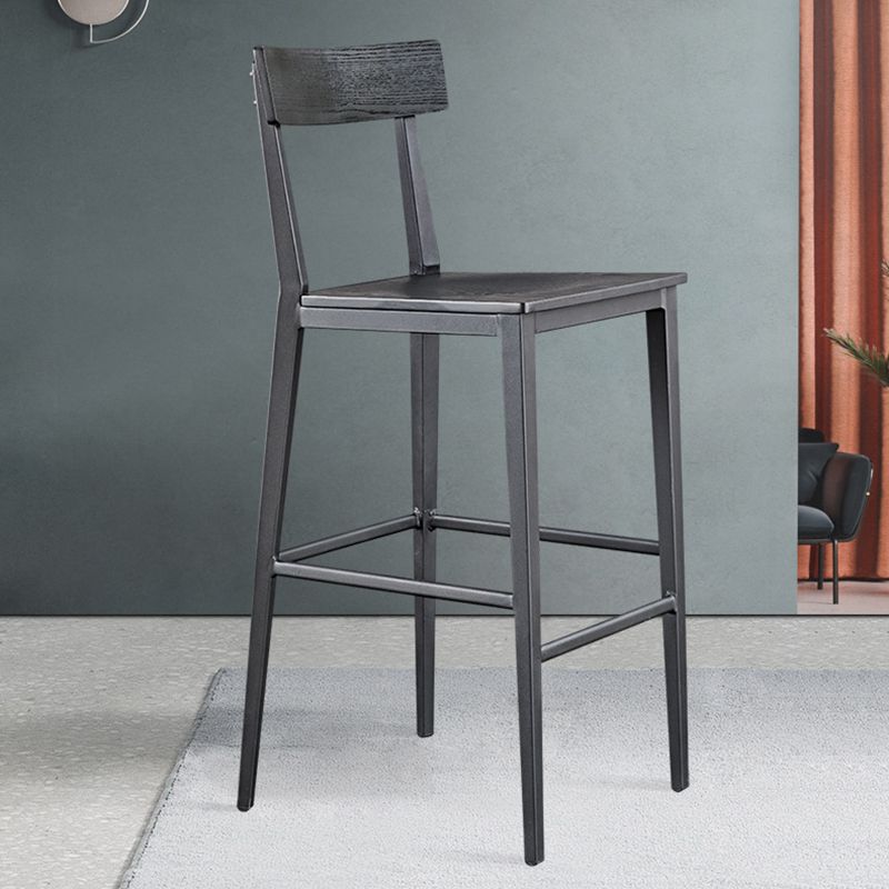 Contemporary Metal Counter Height Stools with Footrest Bar Stool in Silver