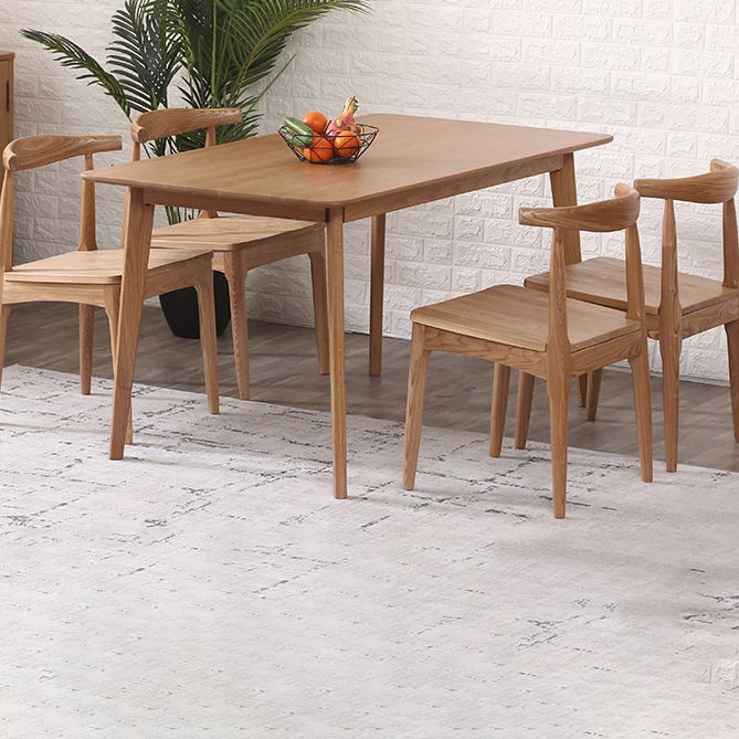 Minimalist Style Dining Table with Fixed Solid Wood Dining Table and Chairs