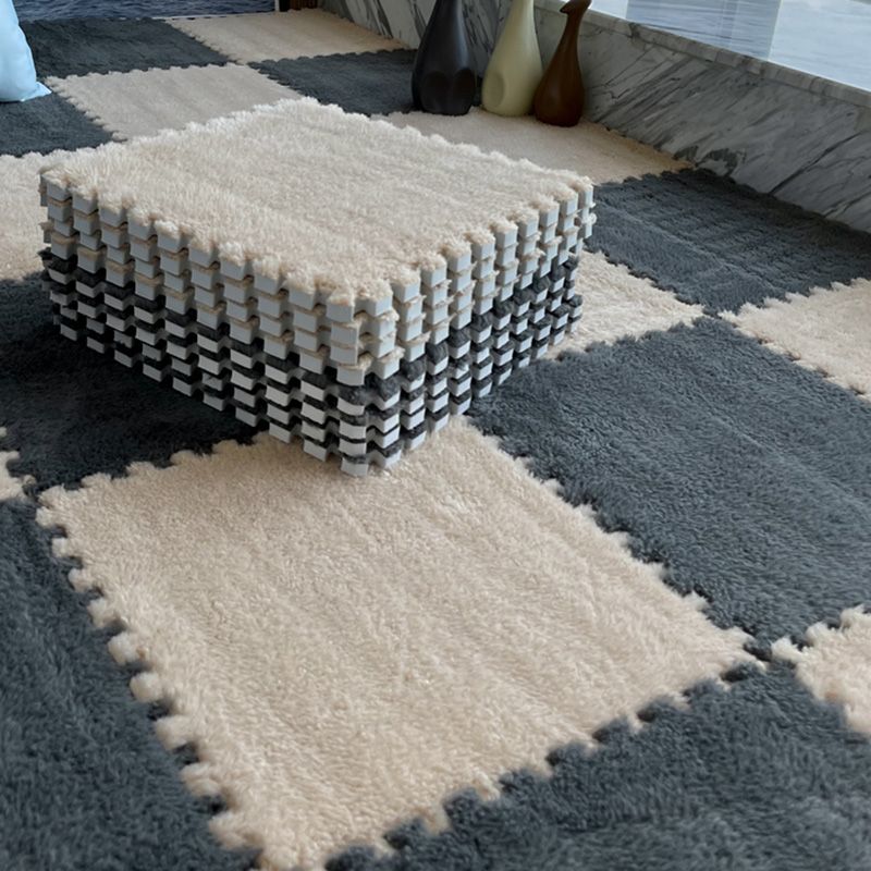 Modern Carpet Floor Tile Plush Cut Interlocking Mildew Resistant Tiles and Carpet