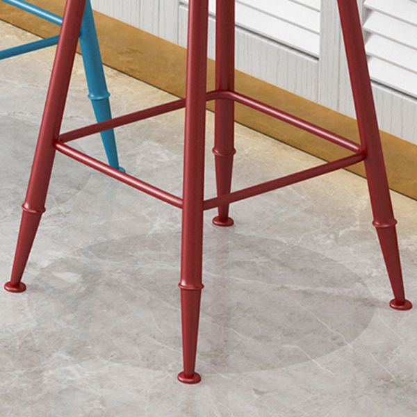 Scandinavian Matte Finish Iron Bar Stool Coffee Shop Footrest Stool