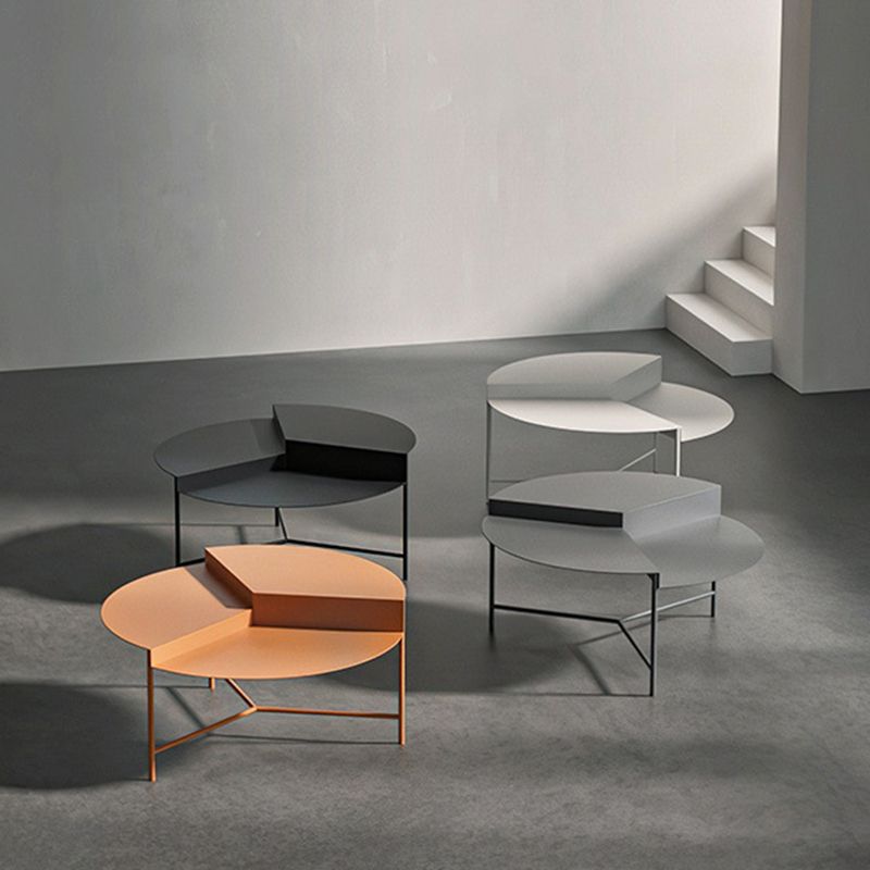 Iron Cocktail Table with 3 Metal Legs and Round Top,Mid-Century Modern