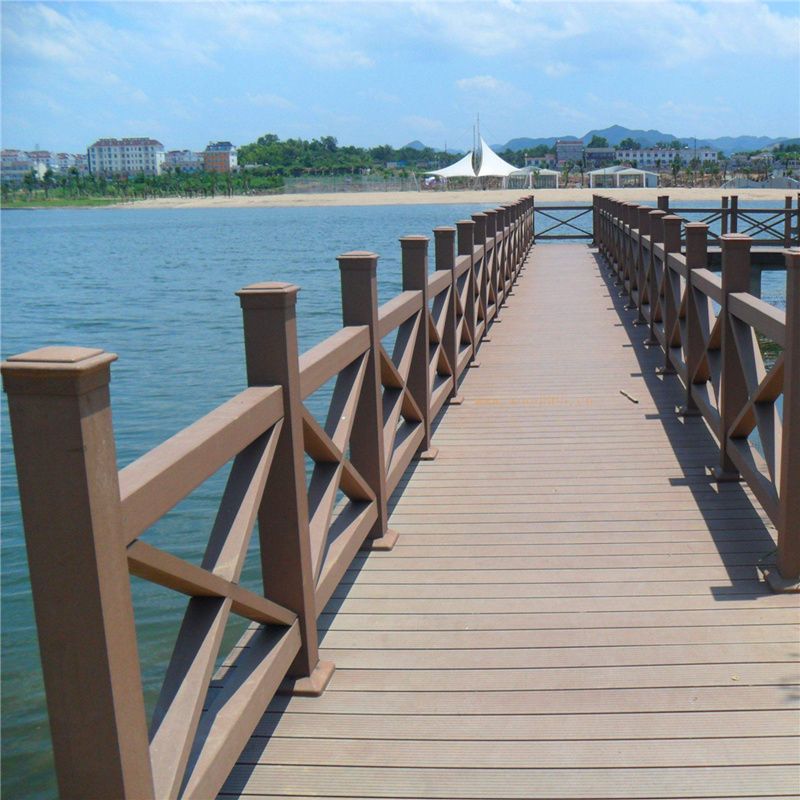 Modern Plastic Wood Laminate Scratch Resistant Laminate Plank Flooring for Outdoors