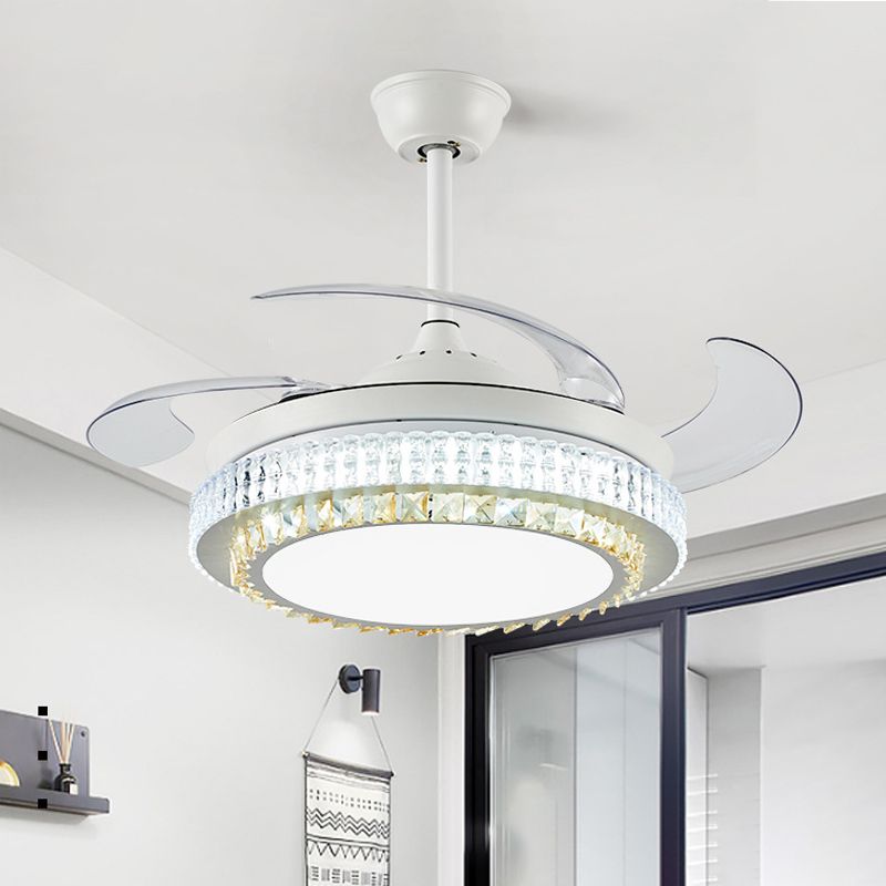 Weiße kreisförmige Hängelüftungslampe Modernismus Kristall LED 42 "W Wohnzimmer Halbflush -Deckenlicht mit 4 klaren Klingen, Fern-/Wandsteuerung/Frequenzumwandlung und Fernbedienung