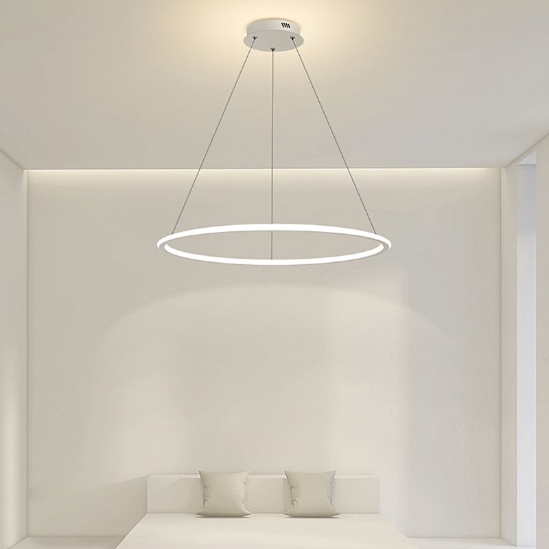 Lampaggio della sala da pranzo moderna per sala da pranzo.