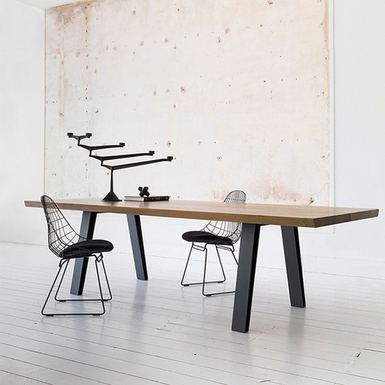 Mesa de comedor de rectángulo marrón industrial Mesa de comedor estándar de madera maciza con 4 patas Base