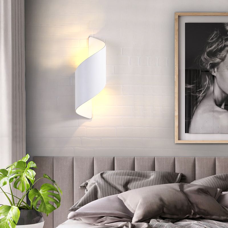 Unique Shade Metal Wall Sconce Modern Style 1-Light Wall Lighting Fixtures