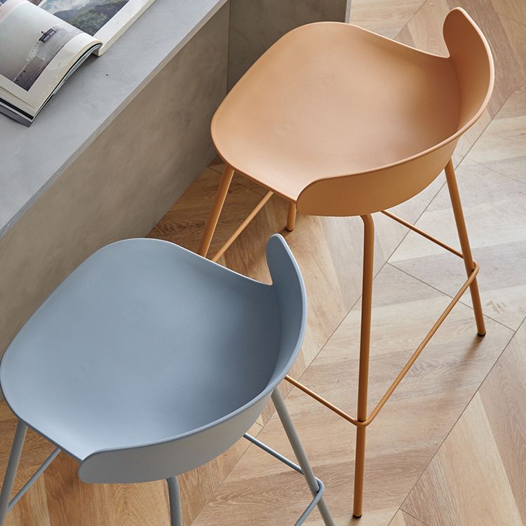 Scandinavian Plastic Counter Stool Armless Bar Stool for Living Room