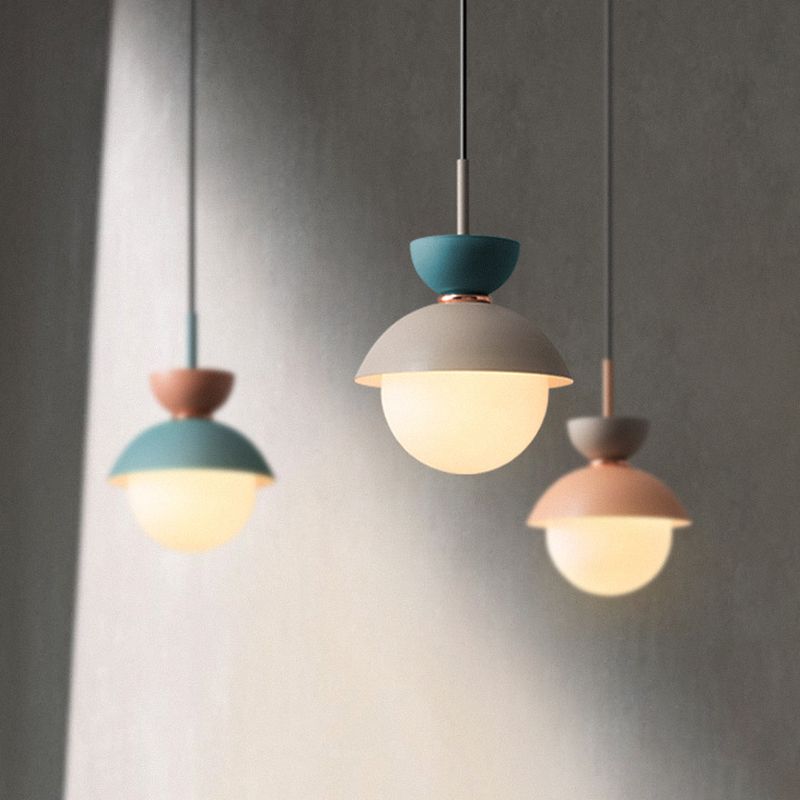 Pendre de chevet de chevet à un seul bulbe Style de macaron petite lumière suspendue avec une teinte en verre