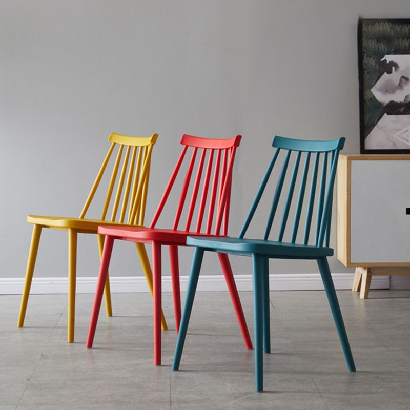 Sedia laterale di plastica contemporanea finitura opaca sedia a tasso da bordo interno