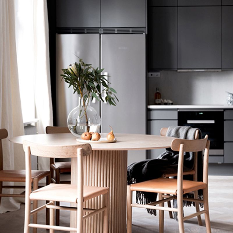 Contemporary Round Dining Table Ash Solid Wood Table with Pedestal Base for Home Kitchen Dinner