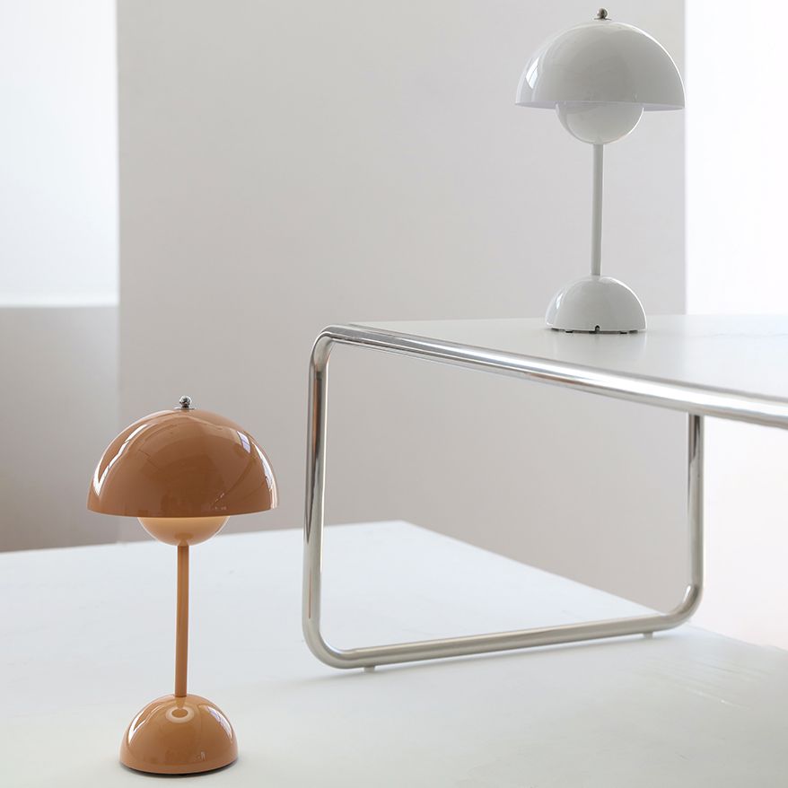 Halbkreis-Schlafzimmertischlampe Harz Minimalistische Nachttischlampe