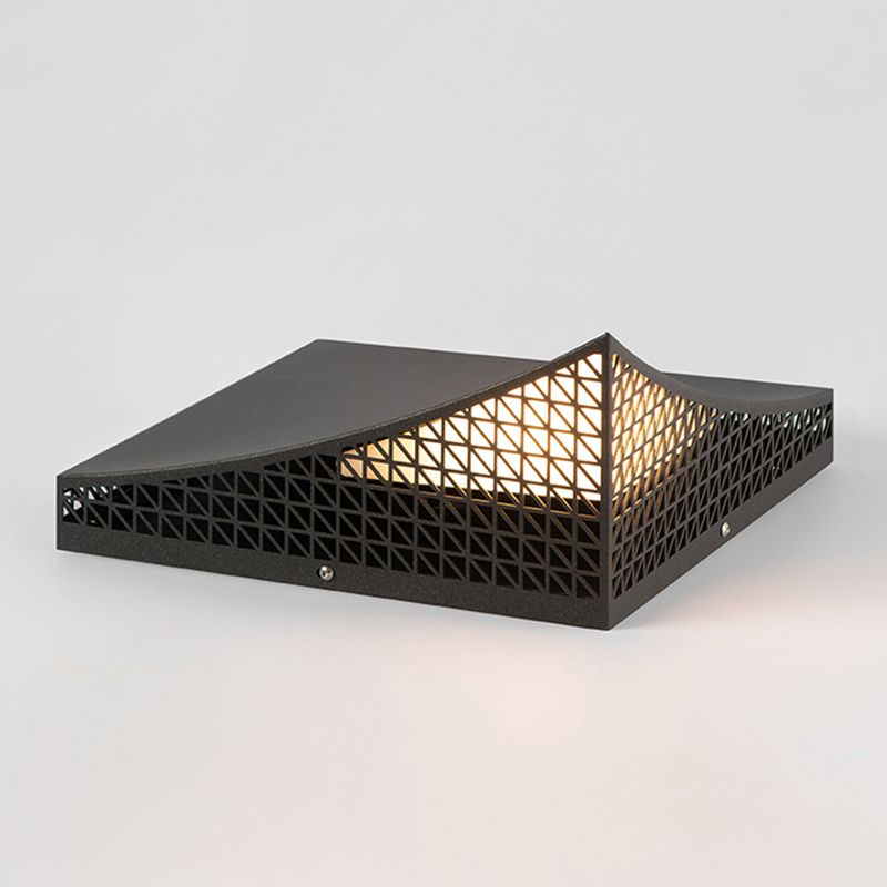 Black Solar Lawn Light Modern Outdoor Lighting for Courtyard