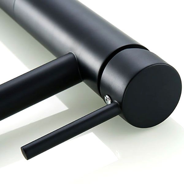 Modern Floor Mounted Metal Freestanding Tub Filler Single Handle Freestanding Faucet