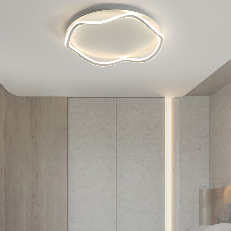 Lámpara de techo con diseño de línea sencilla y luz LED empotrada para sala de estar