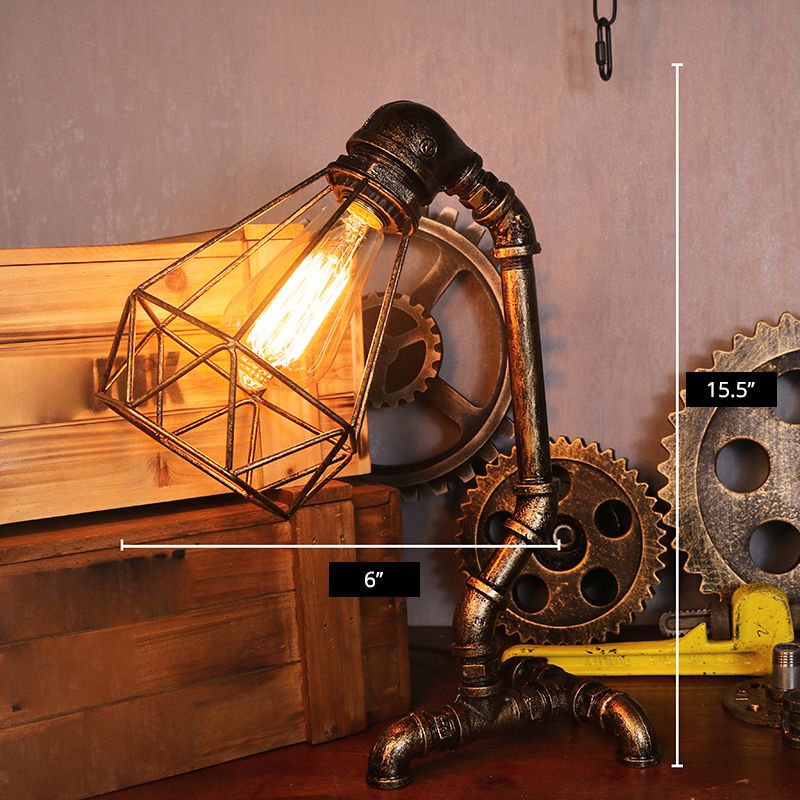 Mesa de bronce de metal con tubo de agua ligera creativa de estilo steampunk lámpara de noche de estilo steampunk