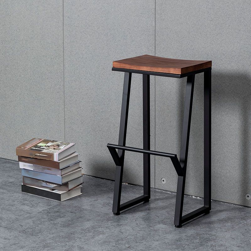 Taburete de bar de metal de estilo moderno con cafetería taburete de bar simple
