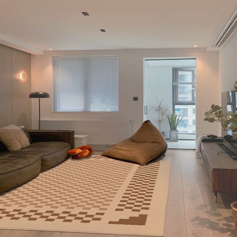 Brown Modern Carpet Plaid Pattern Polyester Area Rug Stain Resistant Rug for Home Decor