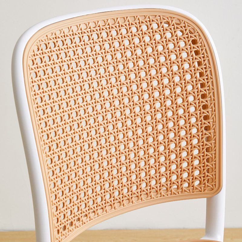 Nordic Style Bar-stool Plastic Bar Stool with Plastic Legs for Home