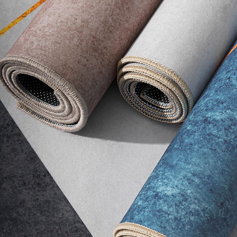 Light Gray Modern Rug Polyester Graphic Indoor Rug Non-Slip Backing Rug for Home Decor