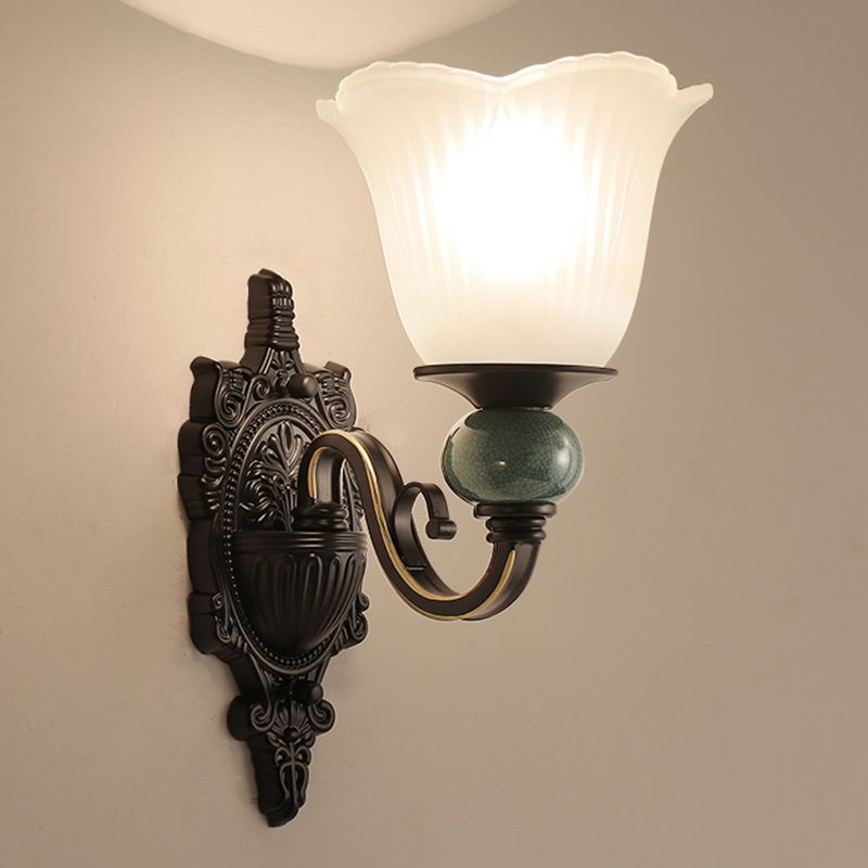 Ribbed Glass Floral Wall Lighting Retro Style Living Room Wall Mount Light in Black