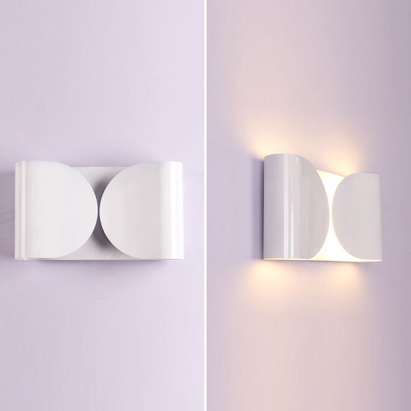 Contemporary Minimalist LED Wall Light Fixture for Sitting Room