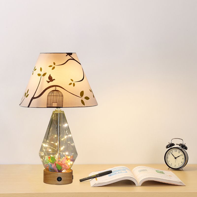 Helder glas urn/diamant nachtlamp eigentijds 1-bulb slaapkamer tafellicht met kegel afdrukkende stof schaduw