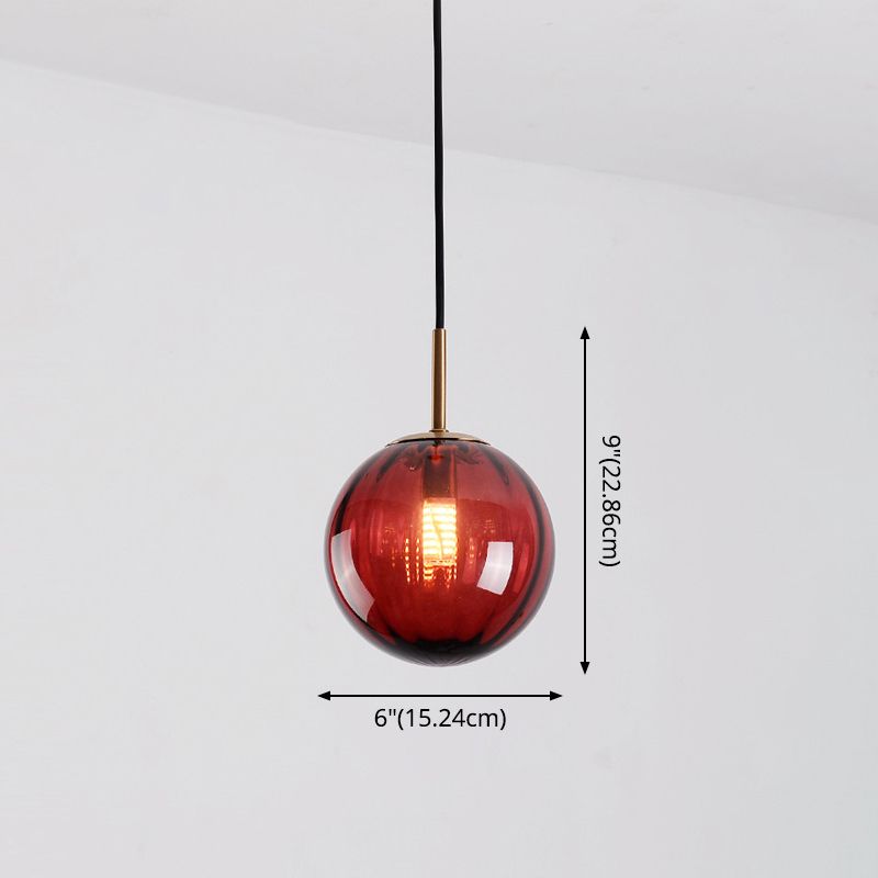 Mitte des Jahrhunderts kugelförmige hängende Lichtkit Glas 1-Licht-Restaurant Drop Anhänger in Messing