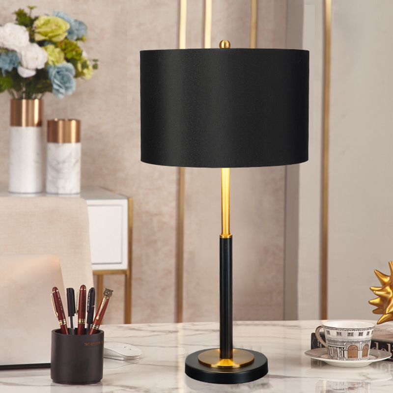 Lámpara de mesa nocturna de tela de tambor de lujo 1 Bulbo Night -Stand Light para sala de estar