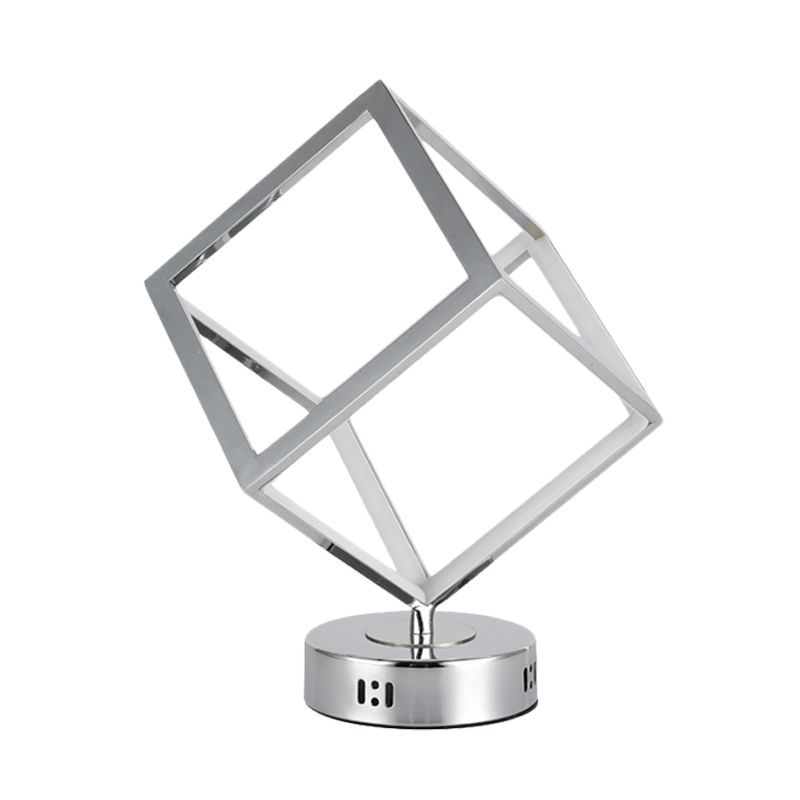 Lampada da comodino a LED a LED Minimalista LED Minimalista in metallo con cromo con base rotonda