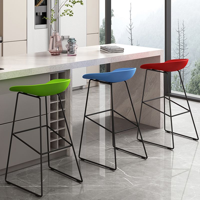 Contemporary Style Plastic Counter Stool Counter Height Bucket Bar Stool