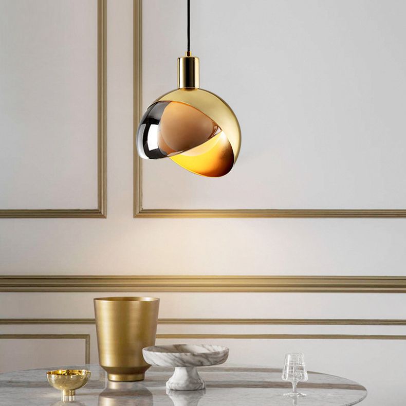 Lámpara colgante de oro de vidrio en moderna luz colgante de globo de hierro estilo lujo para comedor