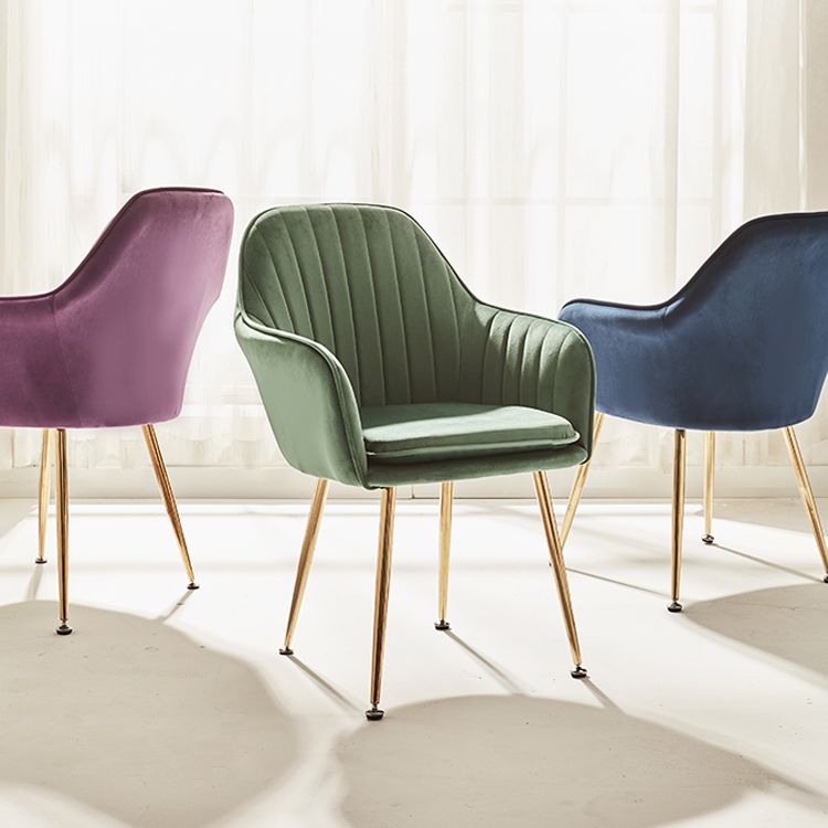 Silla de comedor con acabado mate de terciopelo, sillón con respaldo sólido para dormitorio escandinavo