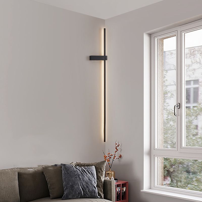 Linear Shape Metal Wall Light Modern Style 1-Light Wall Mount Light in Black