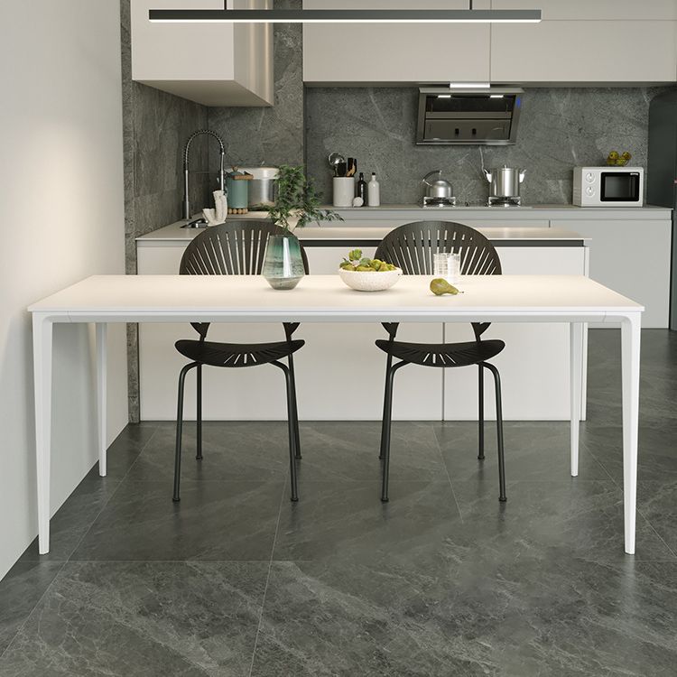 Table à manger en pierre fritrée de style moderne 4 jambes table rectangulaire en blanc