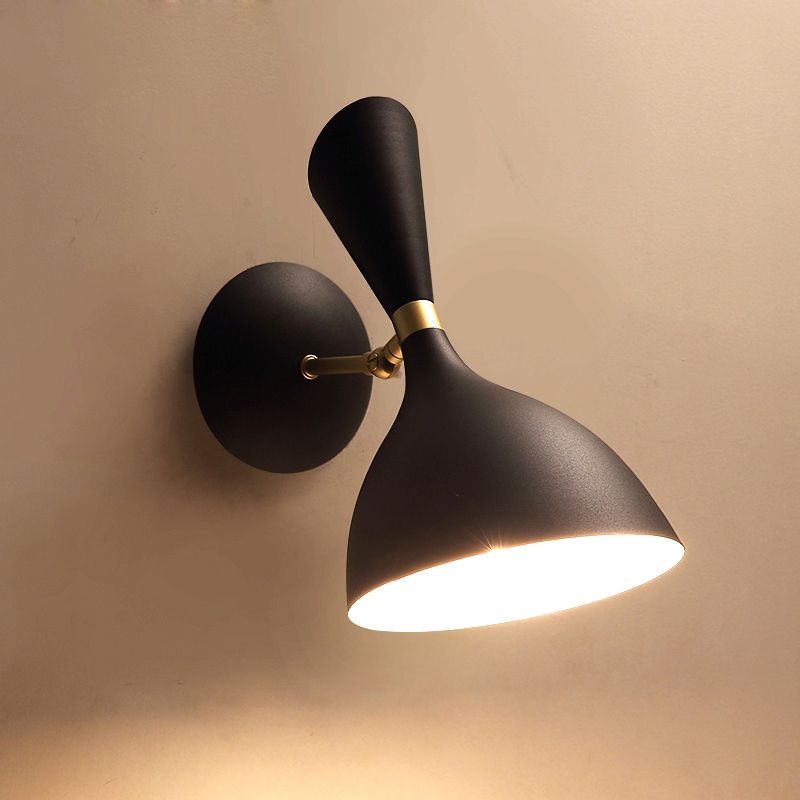Einfache 1 leichte wandmontierte leichte Trichter Wandlampe Lampe mit Metallschatten für Bett