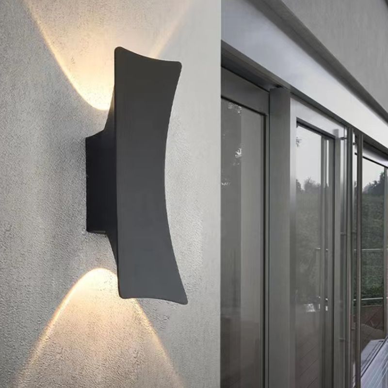 Contemporary Wall Sconce Curve Waterproof Sconce Lighting with Aluminium