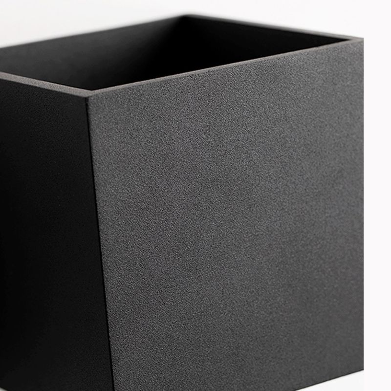 Stile moderno minimalista quadrato su e giù per le luci da parete in metallo a parete a LED