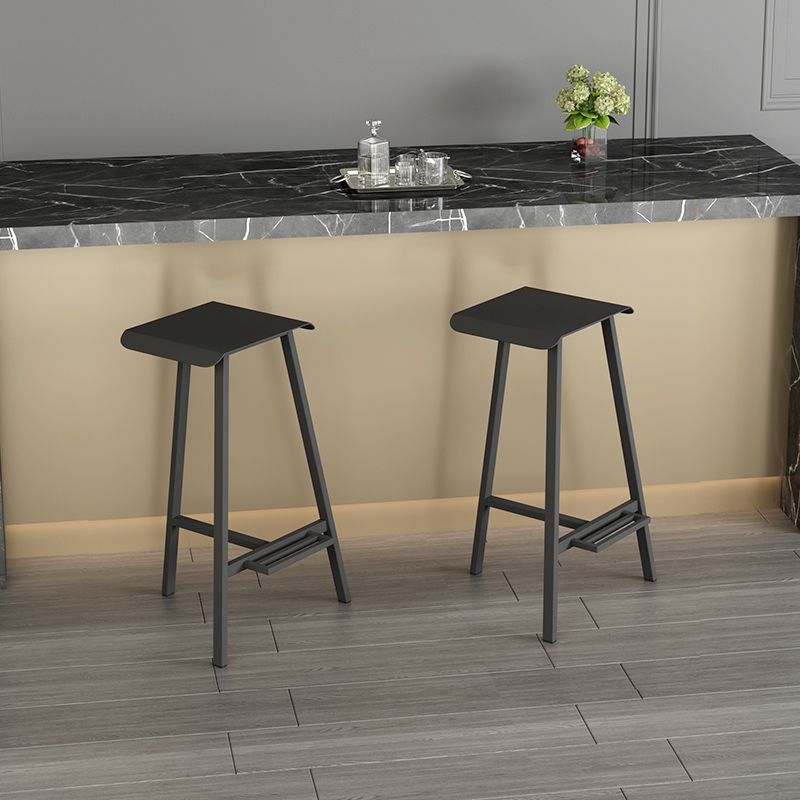 Industrial Armless Backless Counter Stool Iron Bar Stool with Pedal for Bar