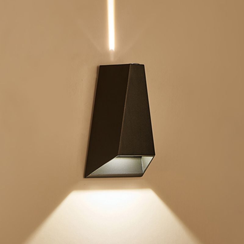 LED Modern Metal Wall Sconce Geometric Shape Wall Light with Glass Shade for Courtyard