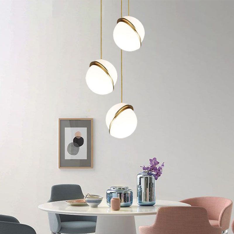 Acrylkugel zeitgenössischer einfacher einzelner Buld -Anhänger LED -Anhänger für Barstudienraum