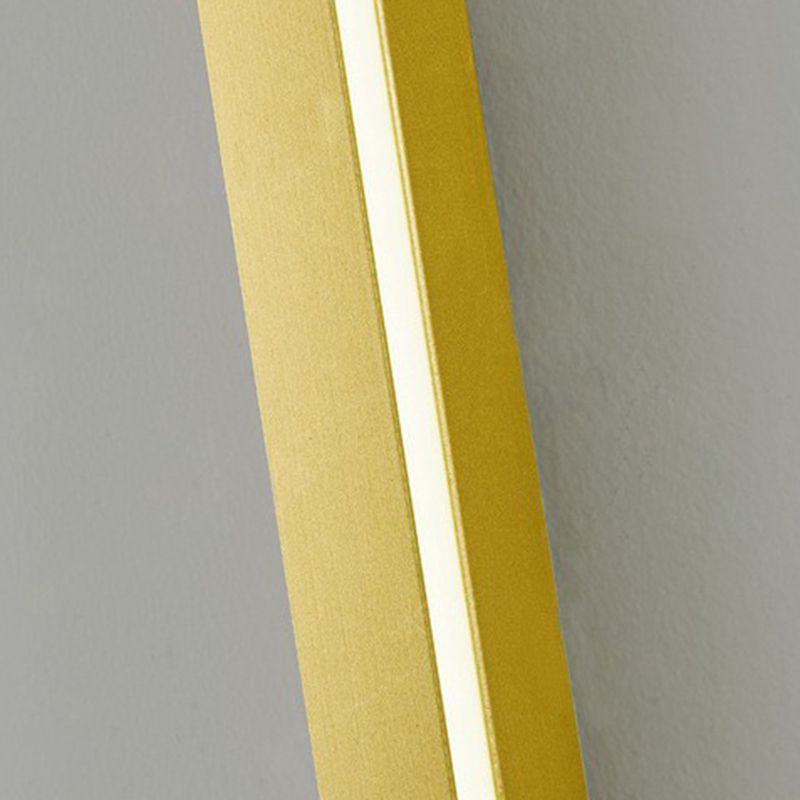 Linear Shape Metal Wall Light Modern Style 1 Light Wall Sconce Light