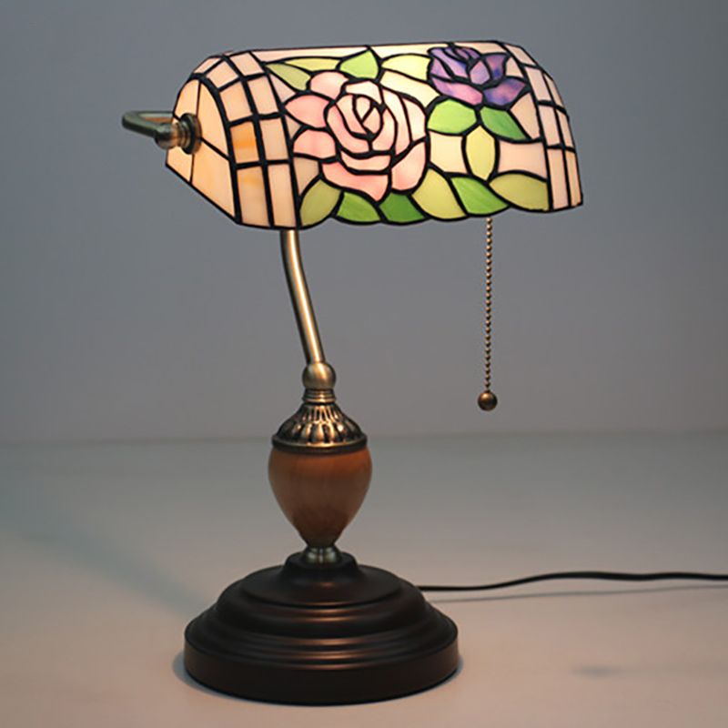 Tachage de vitraux Rose / Plum Blossom / Lotus Nightstand Lampe Tiffany Style Table de la tête de tête simple pour chambre à coucher