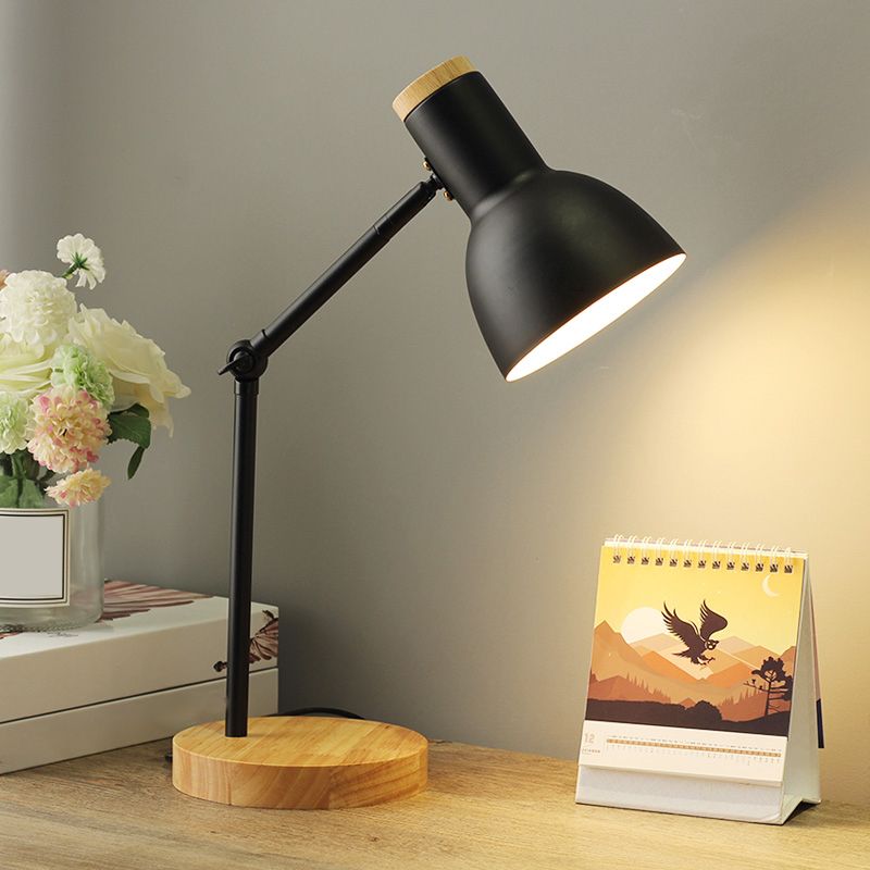 Lampada da tavolo da tavolo a forma di campana in stile contemporaneo