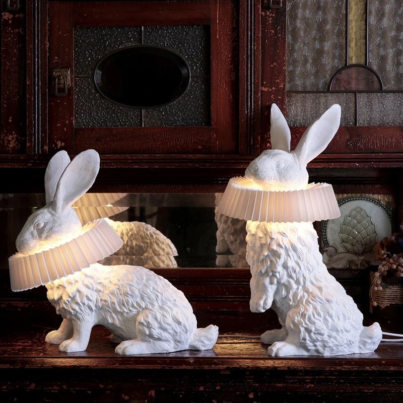 Lampada da comodino a forma di coniglio in resina a LED moderna a LED LED Accensione in bianco