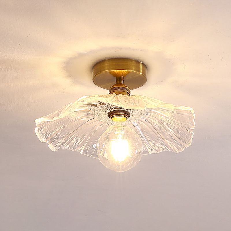 Lampada da soffitto moderna e semplice a forma di loto Plafoniera in rame a 1 luce con paralume in vetro