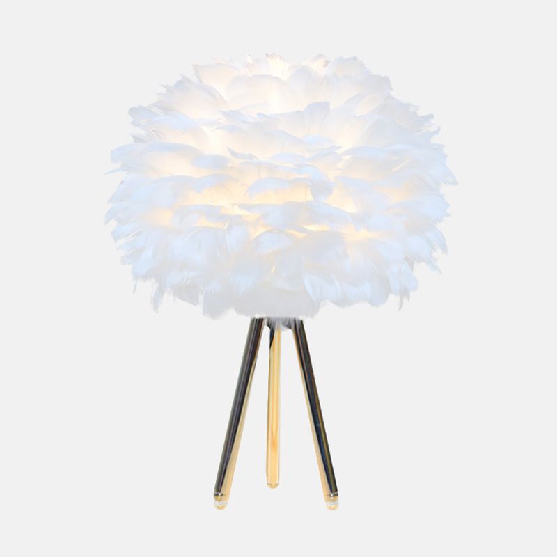 Lámpara de escritorio de plumas creativas de estilo moderno de escritorio para dormitorio