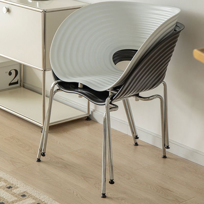 Contemporary Plastic Arm Dining Chair in Matte Finish for Home
